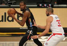Kevin Durant is one of the best forwards in the game. and can impact your daily fantasy lineups.